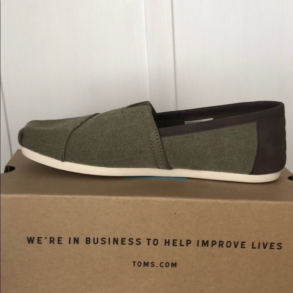 Brand New - Mens Toms - 8.5